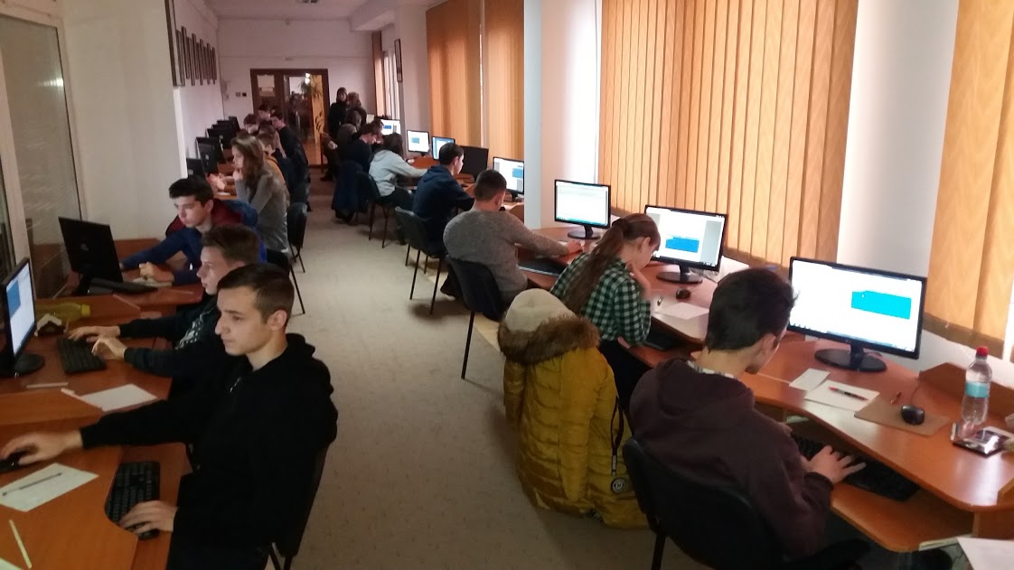 В Ужгороді відбувся ІІІ етап Всеукраїнської олімпіади з інформатики для школярів