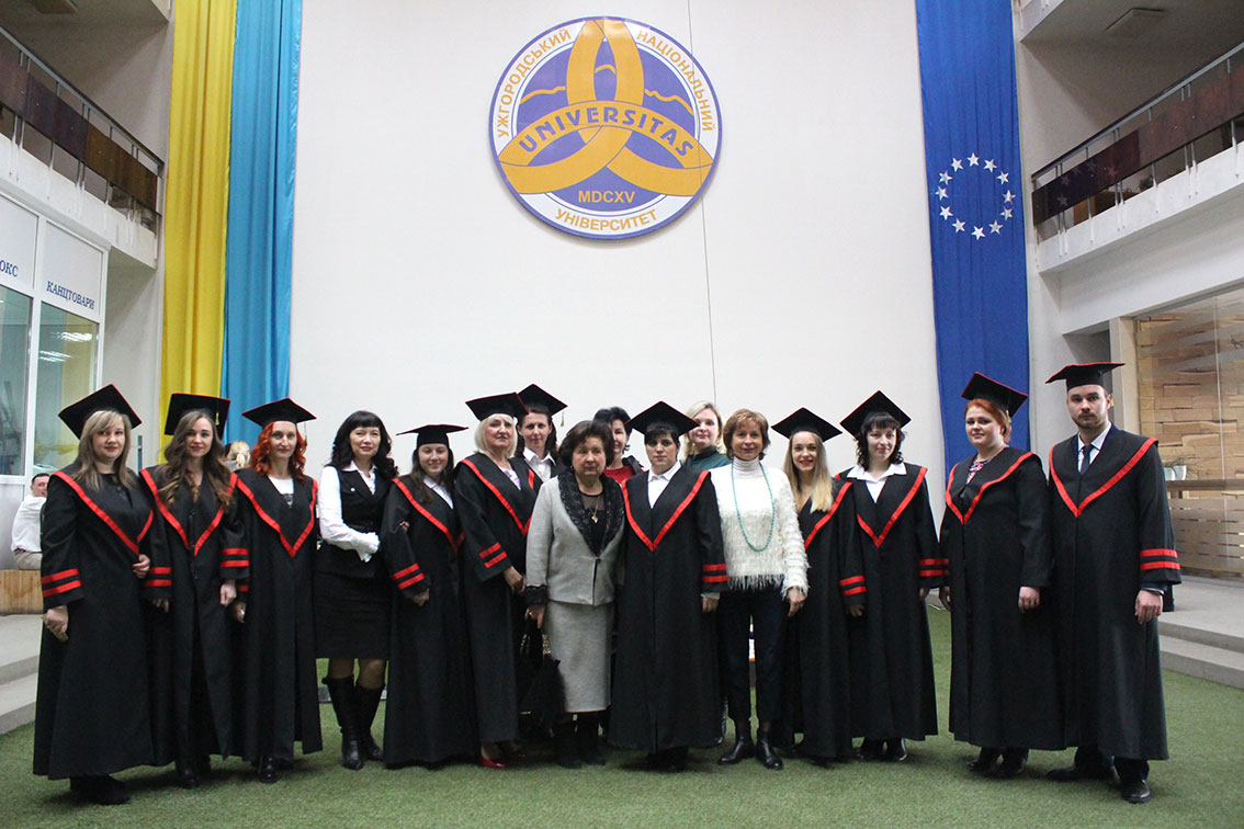 На ФСНі вручили дипломи магістрам: серед випускників – і чемпіонка світу