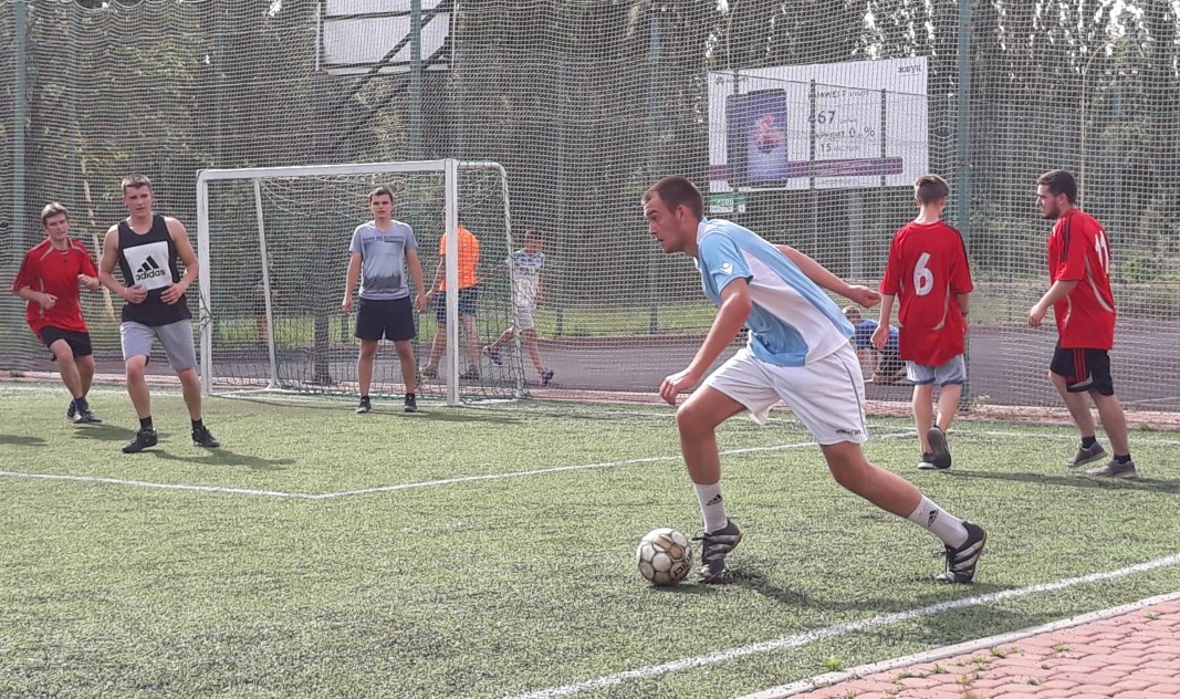 У змаганні за Кубок декана хімфаку з міні-футболу перемогла дружба