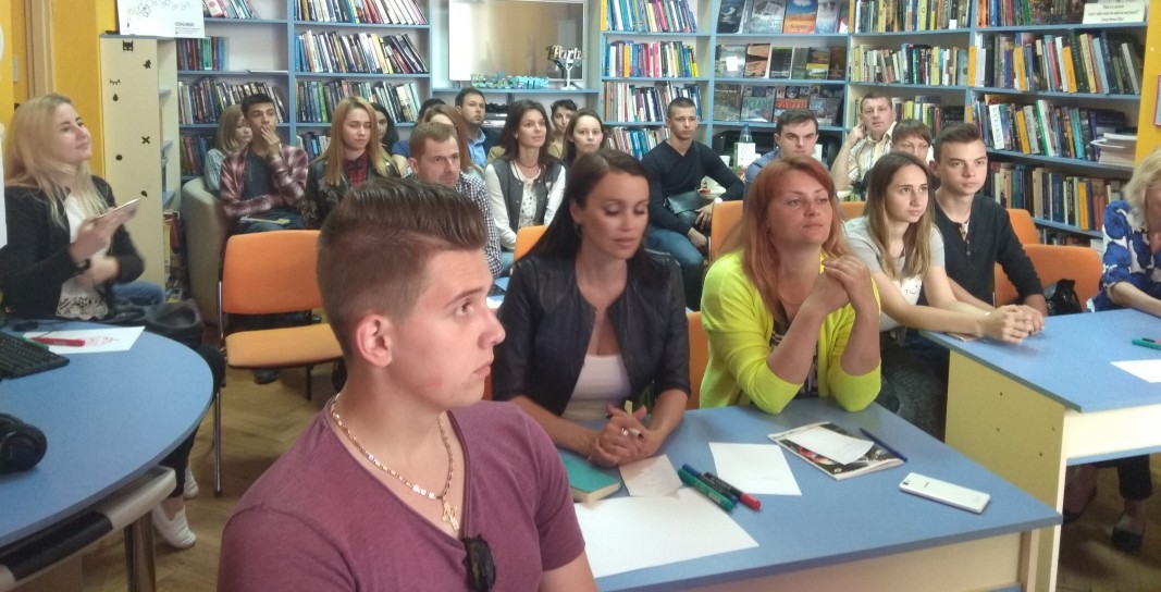 Про академічну доброчесність студенти й викладачі УжНУ дискутували з представниками SAIUP
