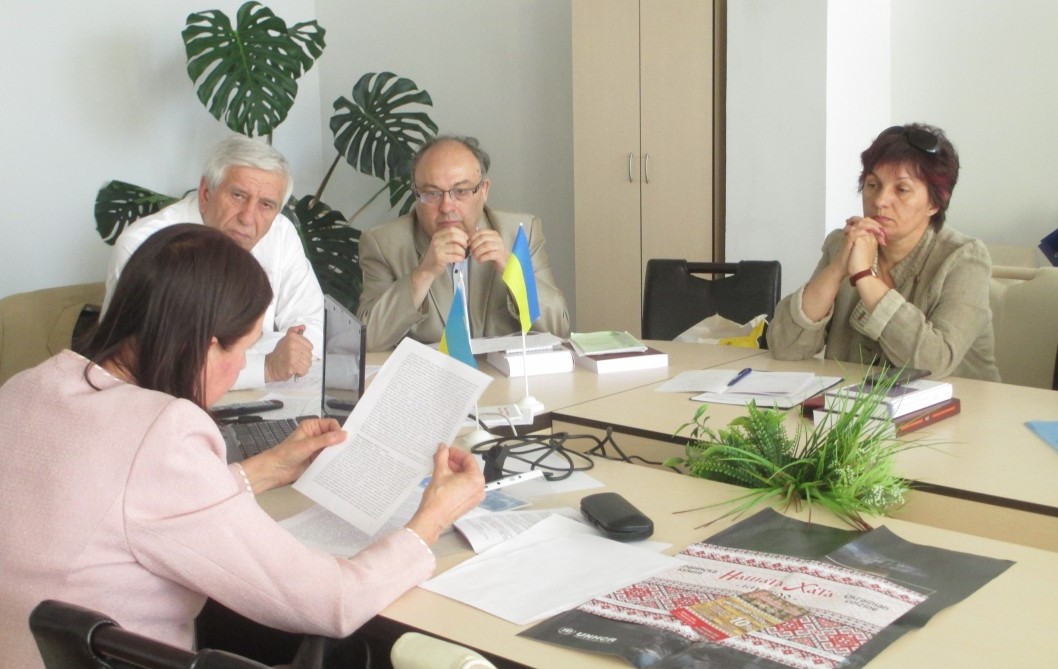 Викладач УжНУ взяв участь у славістичному саміті в Харкові