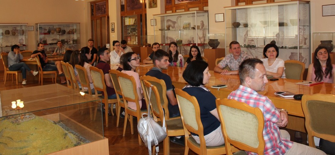 Про реформи й модернізацію освітньої системи дискутували на факультеті історії та МВ