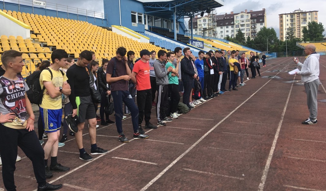 Вступна кампанія триває: на військовій кафедрі приймали іспит із фізичної підготовки