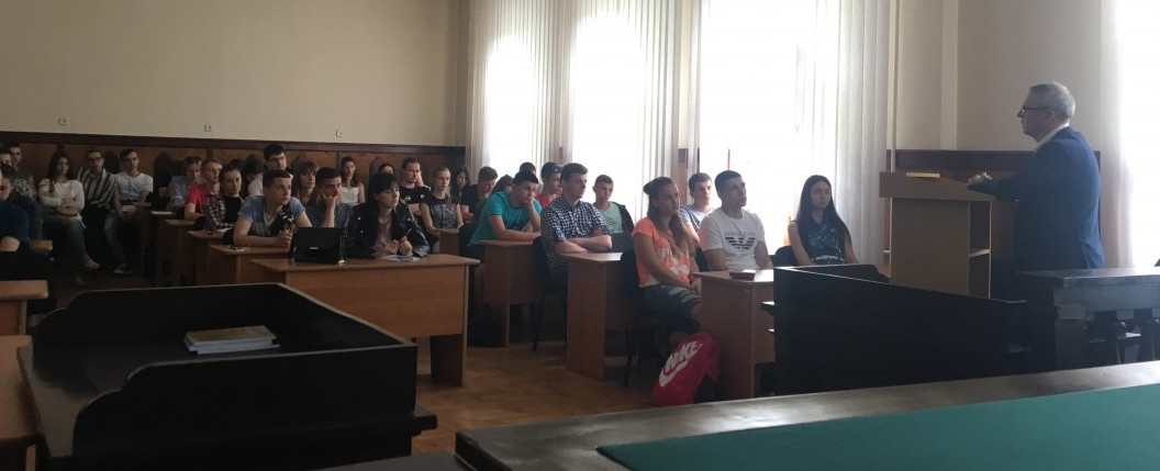 Майбутні правознавці УжНУ поспілкувалися з провідними фахівцями вітчизняної юриспруденції