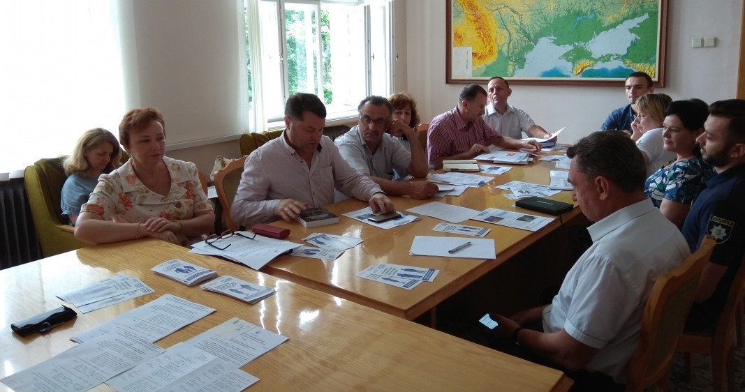 В облдержадміністрації презентував свою монографію професор юридичного факультету УжНУ