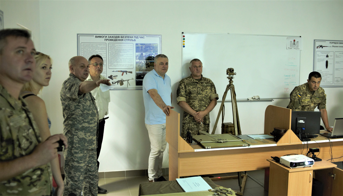 Кафедра військової підготовки продемонструвала свій потенціал керівництву УжНУ