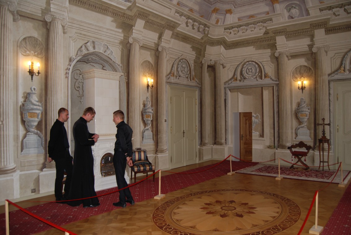 В Ужгороді відбулася екскурсія єпископською резиденцією для всіх охочих