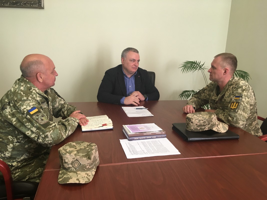 Кафедру військової підготовки УжНУ перевірило на придатність Командування сухопутних військ України