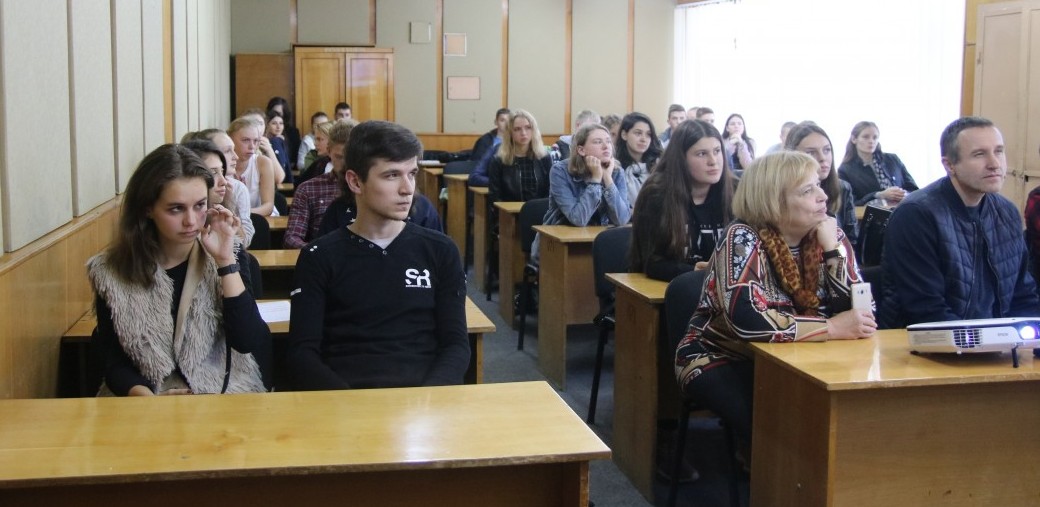 Факультет суспільних наук відкривали для себе ужгородські школярі