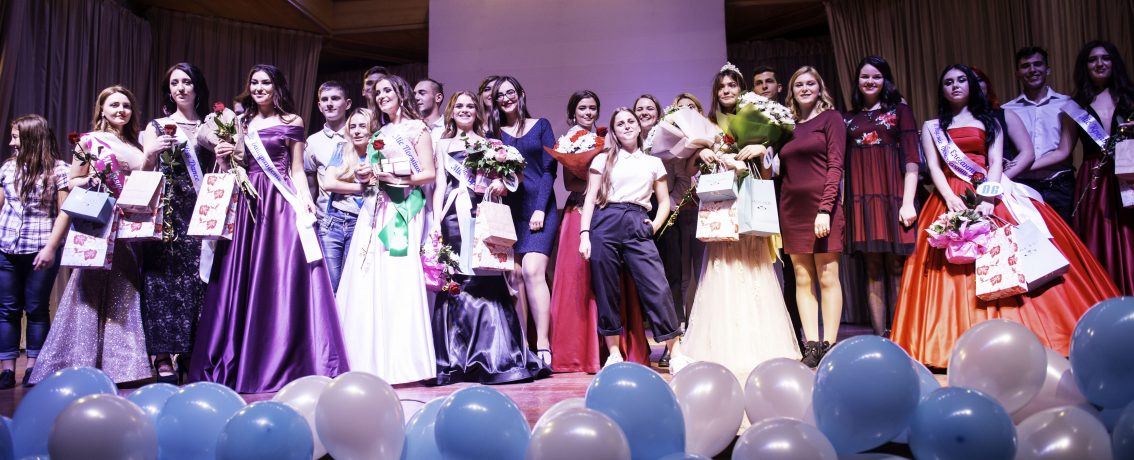 Найжіночніший факультет УжНУ визначив свою красуню поміж красунь