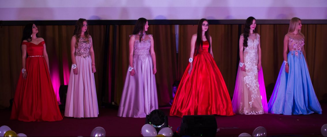 Хіміки прийняли першокурсників до факультетської родини та обрали міс