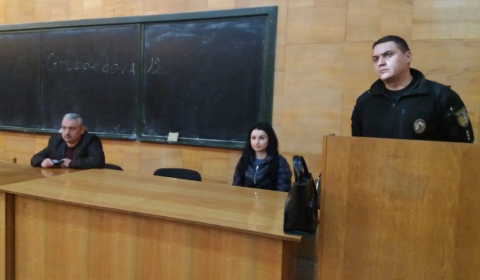 Іноземні студенти УжНУ зустрічалися з представниками правоохоронних органів