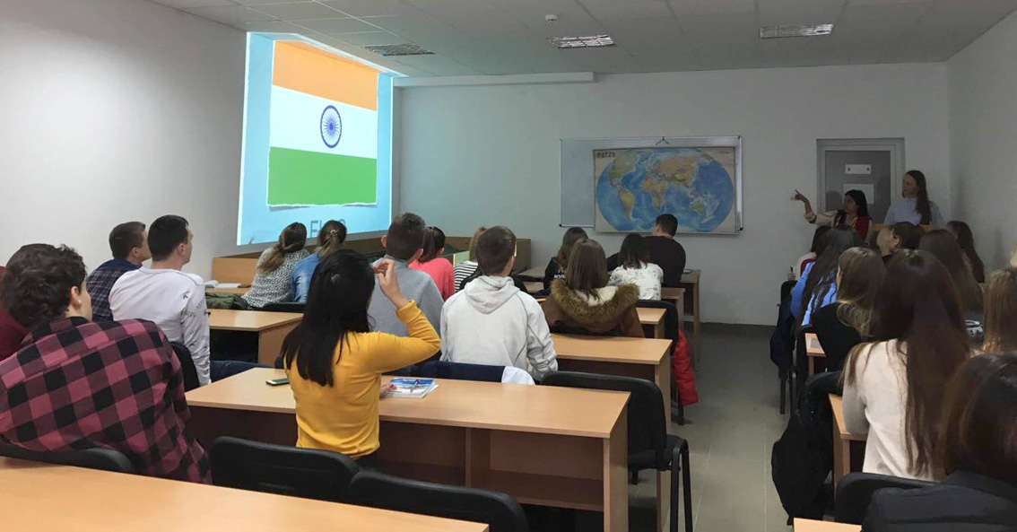 Студенти-країнознавці «мандрували» Індією, або An interesting journey to India