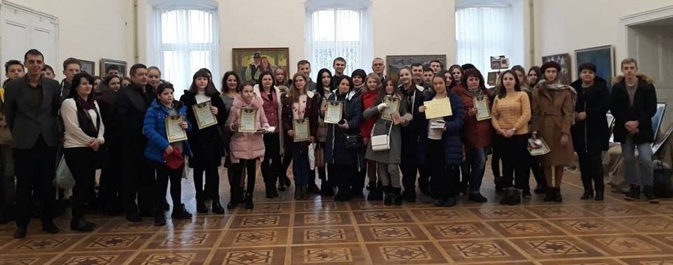 Юрфак УжНУ традиційно долучився до організації конкурсу-фотовиставки «Рівність та права людини»