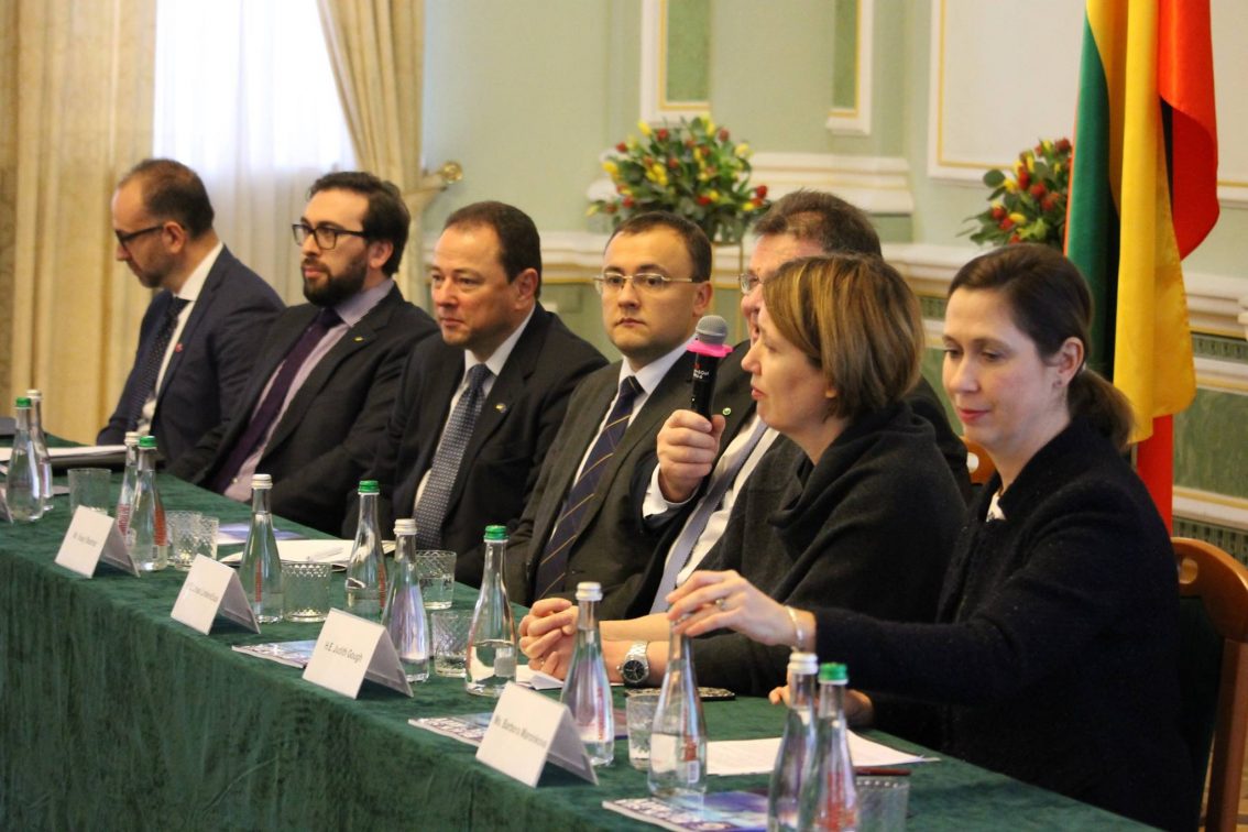 Майбутні юристи-міжнародники з УжНУ взяли участь у міжнародному форумі щодо шляху України в НАТО