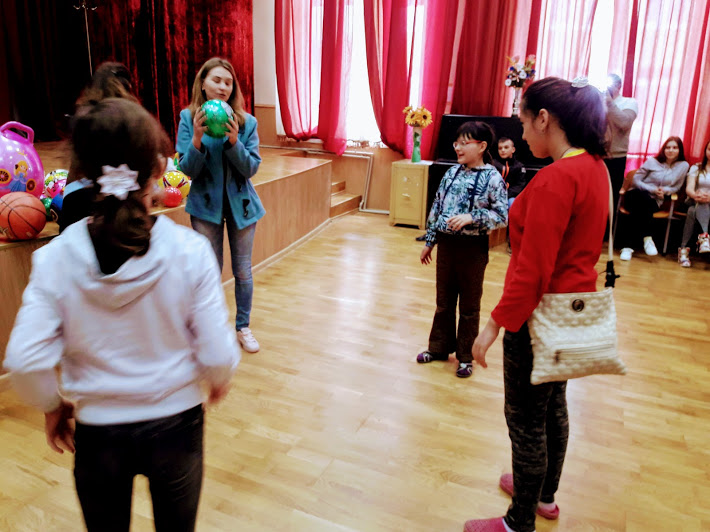 Волонтери УжНУ відвідали Мукачівську школу-інтернат для діток із вадами зору