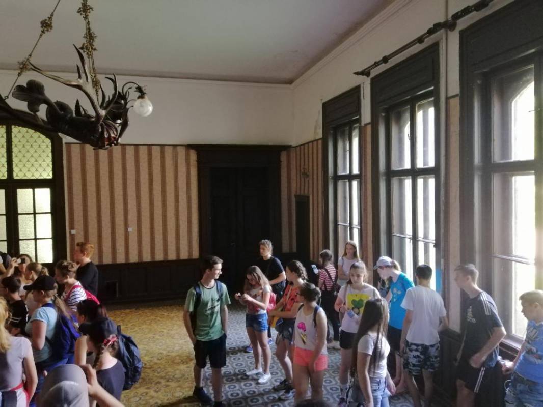 Одразу два замки на Мукачівщині відвідали учасники Літнього університету