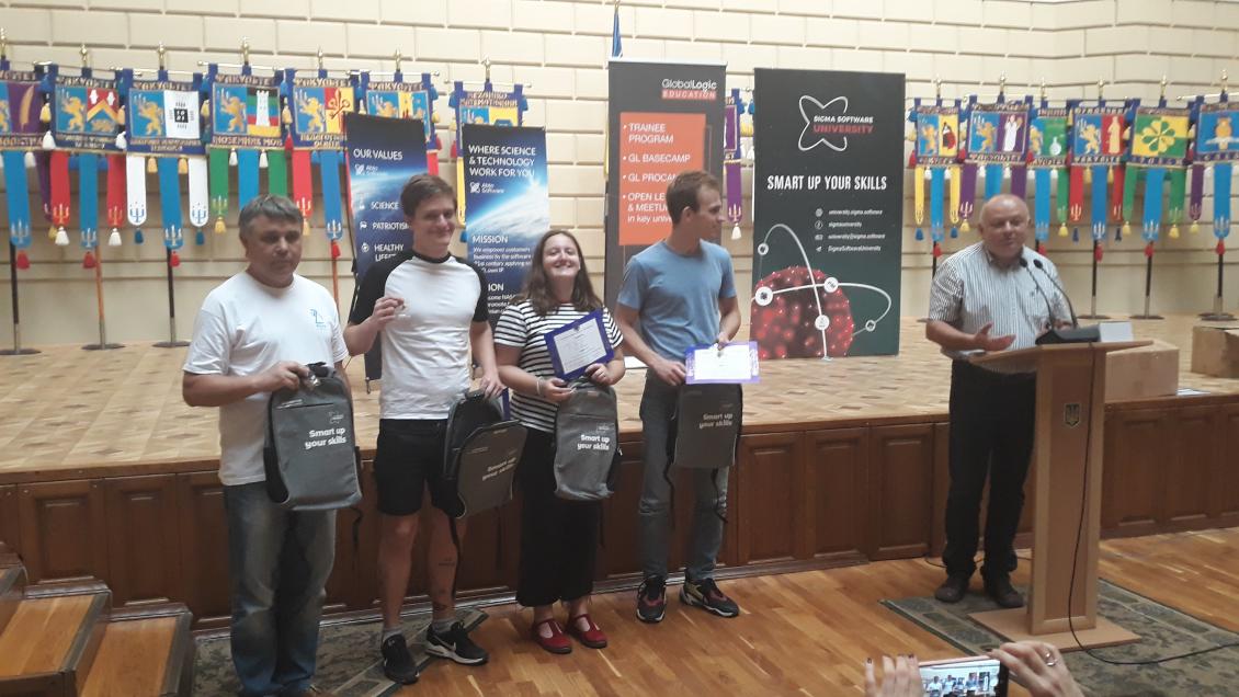 Ужгородські учні та студенти перемогли на змаганні з програмування у Львові