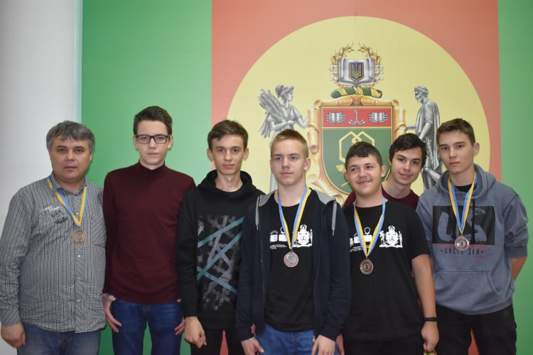 Закарпатські школярі та студенти здобули ІТ-перемоги в Одесі