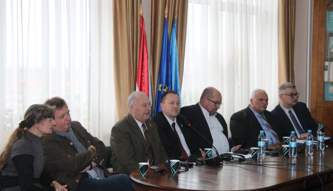 В УжНУ влаштували круглий стіл до 30-ї річниці падіння Берлінського муру