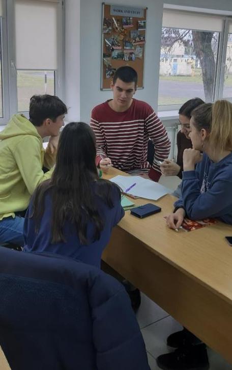 Студентів-туризмознавців УжНУ навчали медіаграмотності