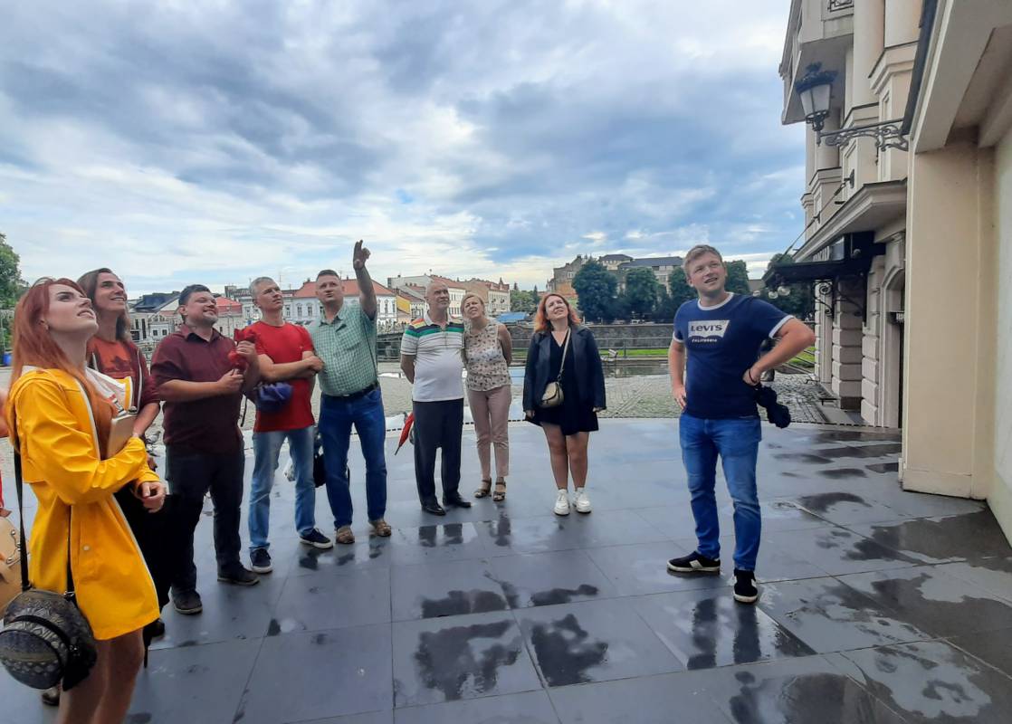 «А хто з вас екскурсовод?»: учасники курсів Україна-Норвегія провели свою першу екскурсію містом