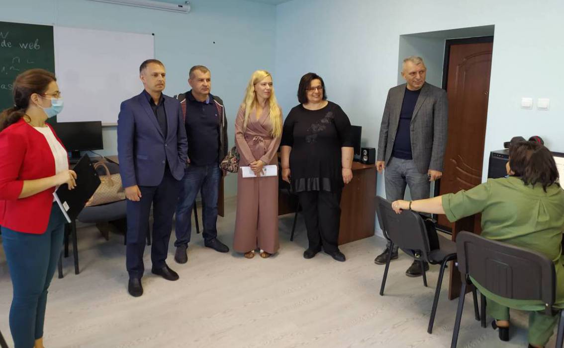 Понад пів сотні осіб за два дні склали в УжНУ іспит на рівень володіння державною мовою