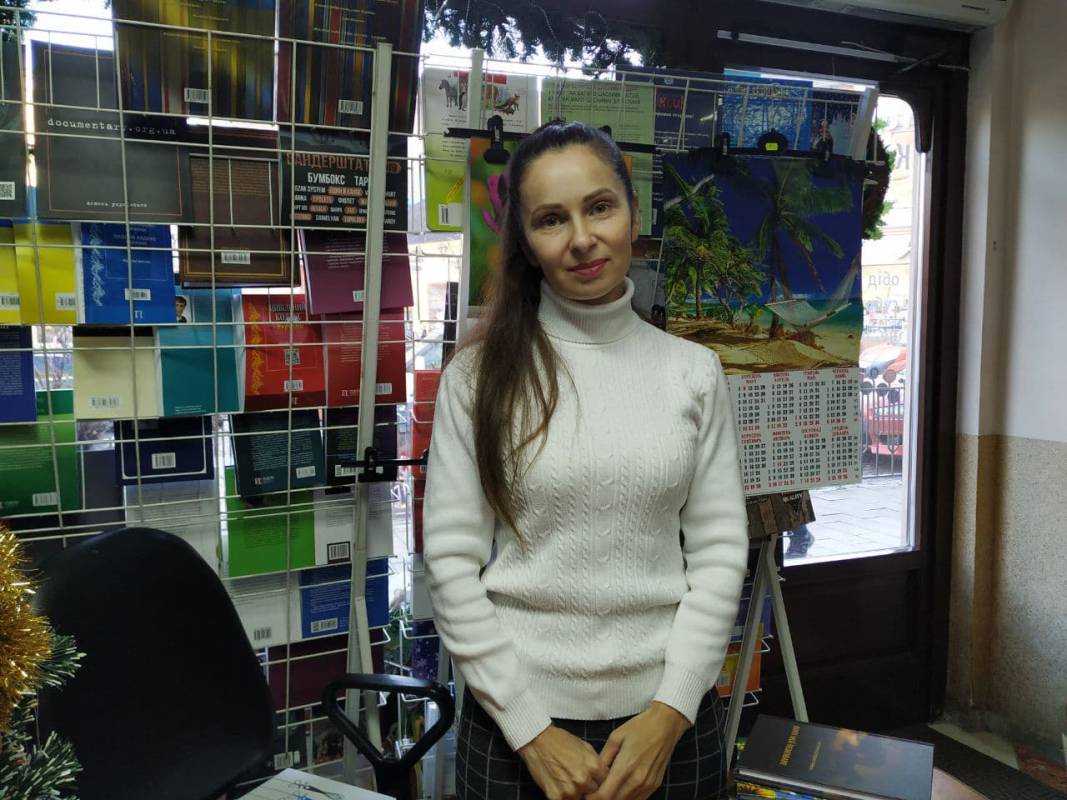 Марина Попович-Павлік презентувала нову збірку на «Письменнику за прилавком»