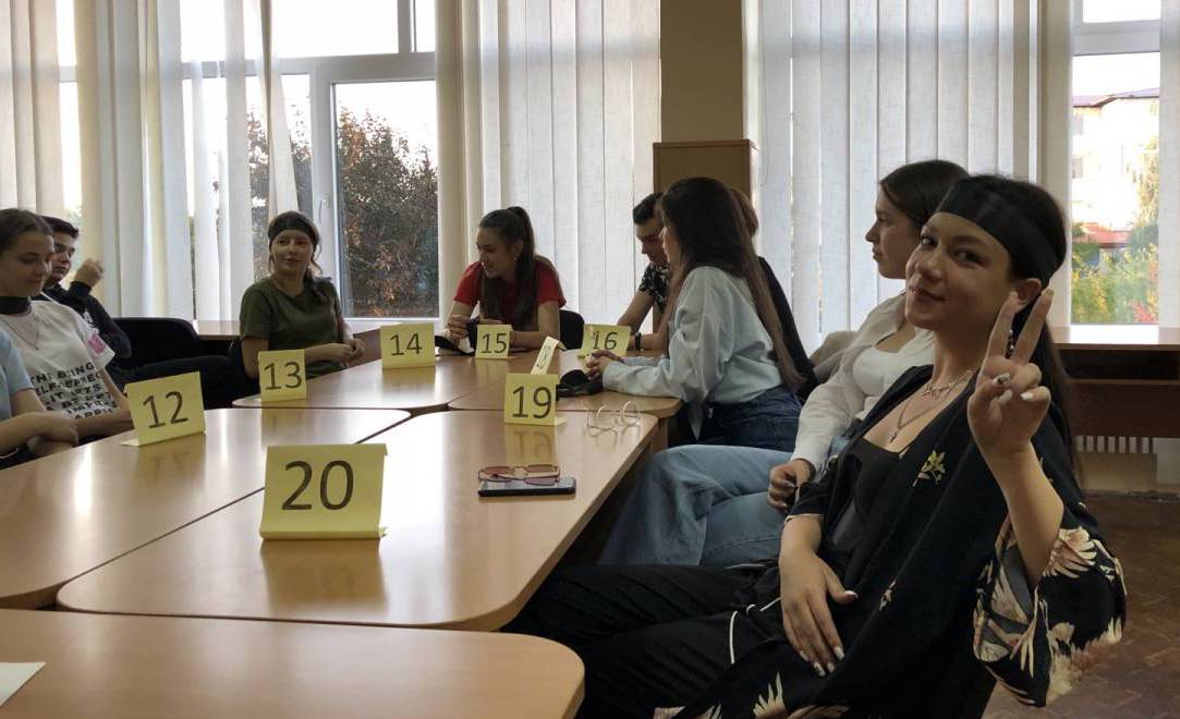 «Щотижня плануємо активності»: на факультеті математики і ЦТ розбавляють навчання турнірами у «Мафію» та велозаїздами