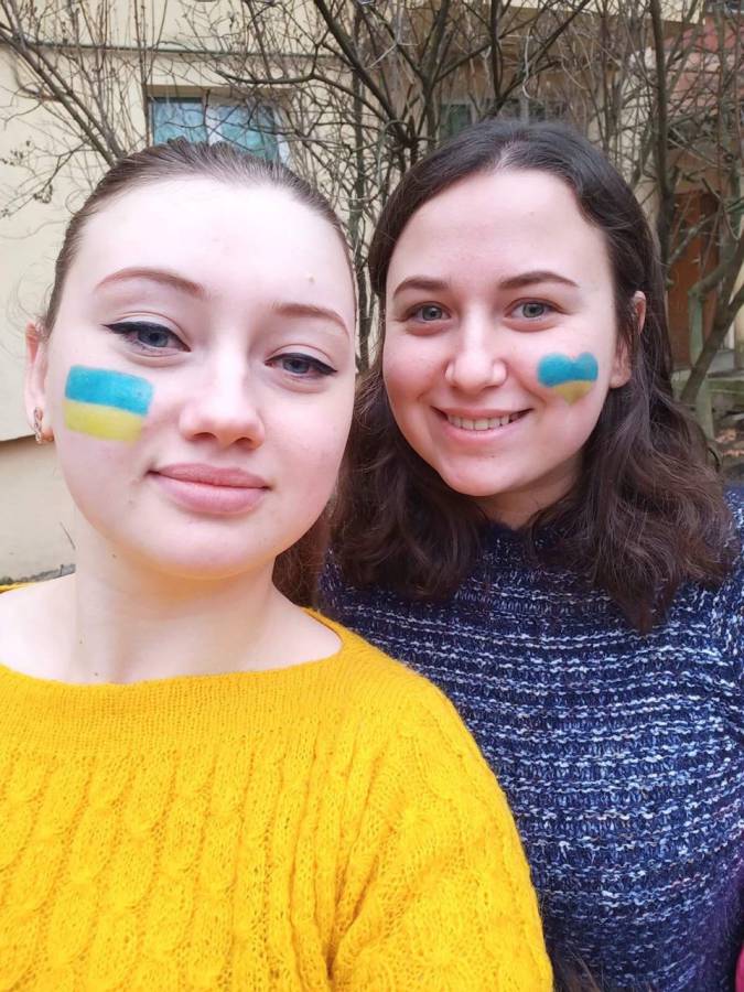 #УкраїнаНепереможна: студенти-журналісти й рекламники УжНУ ініціювали акцію підтримки своєї країни та її Збройних сил