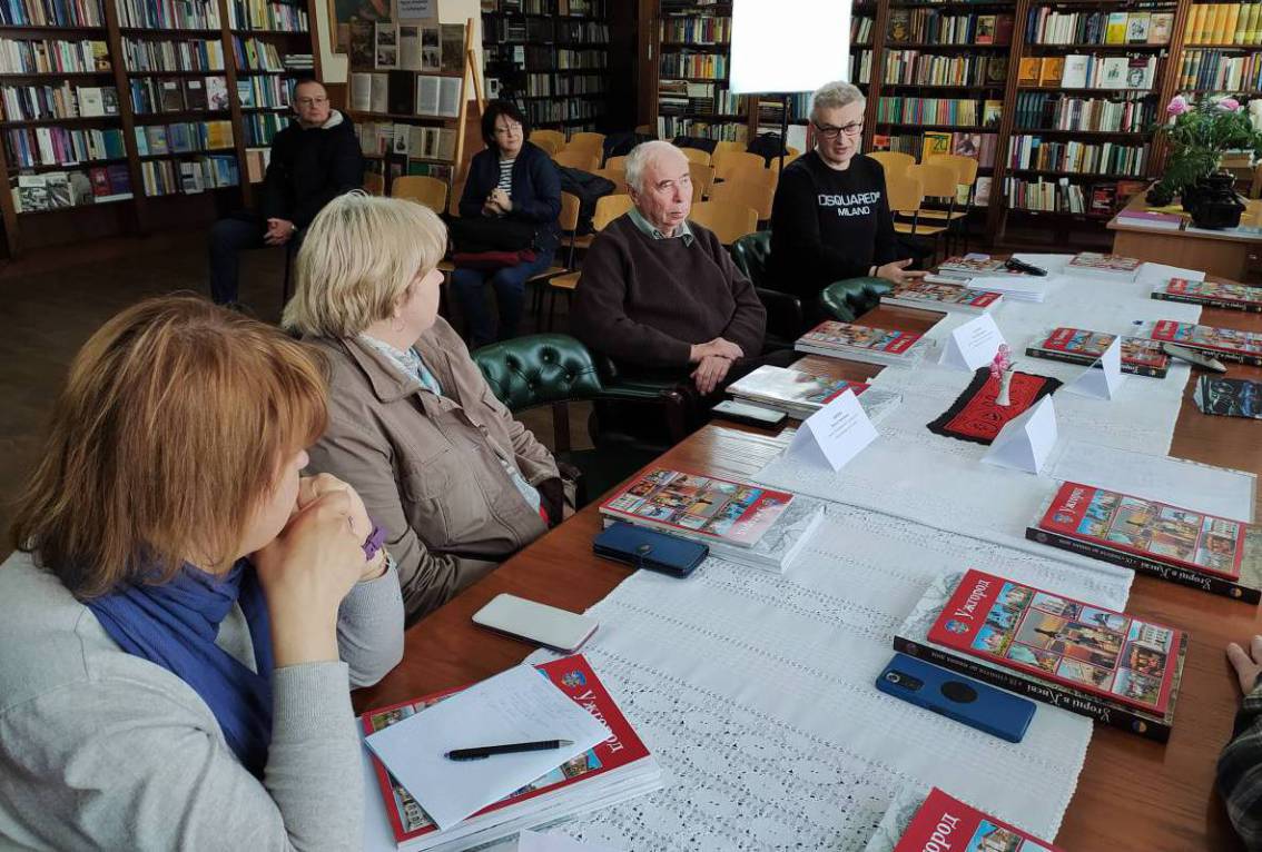 Можливості для вчених-переселенців в УжНУ: міжнародні проєкти, студентська мобільність, навчальна база