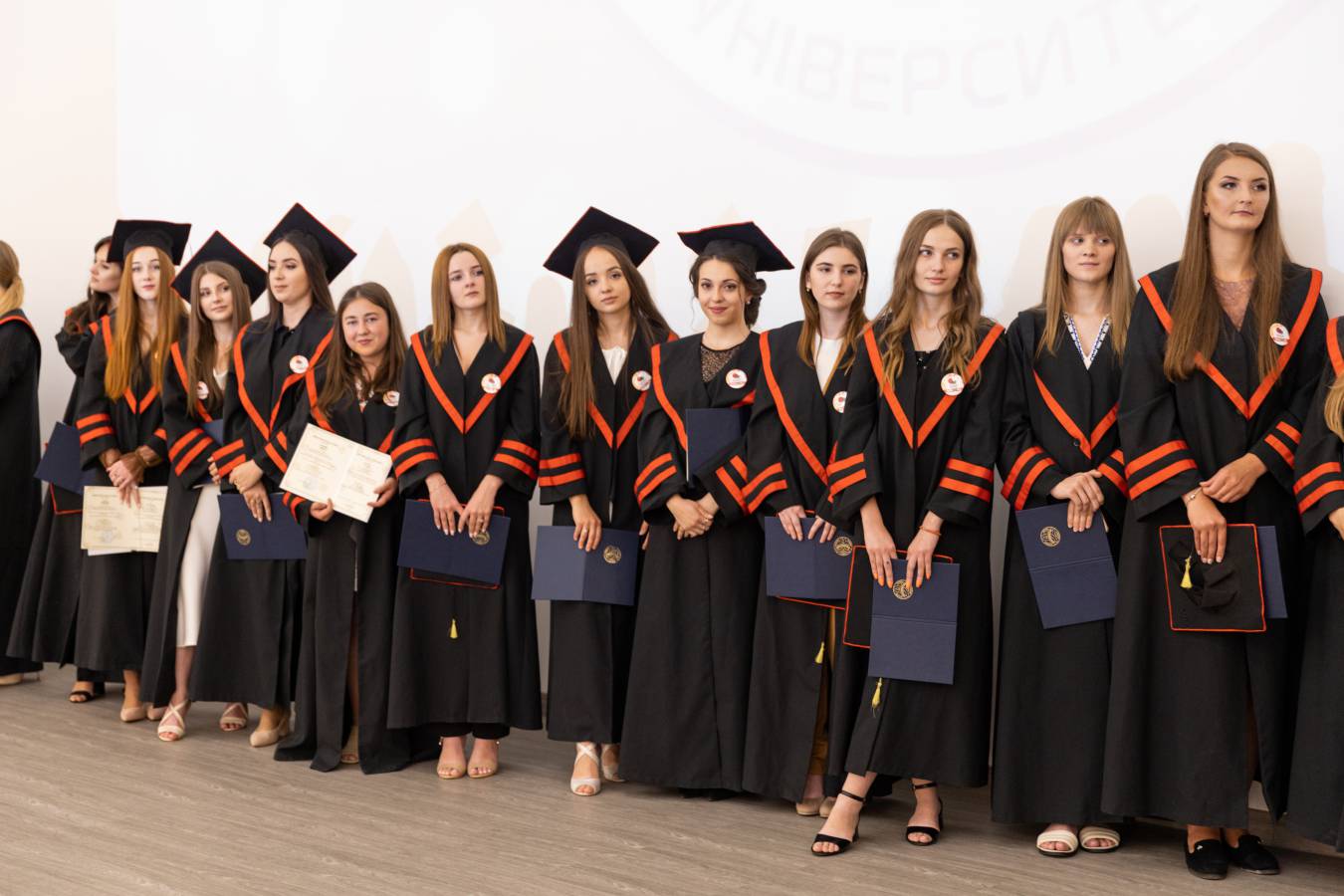 Бакалаври філологічного факультету отримали омріяні дипломи