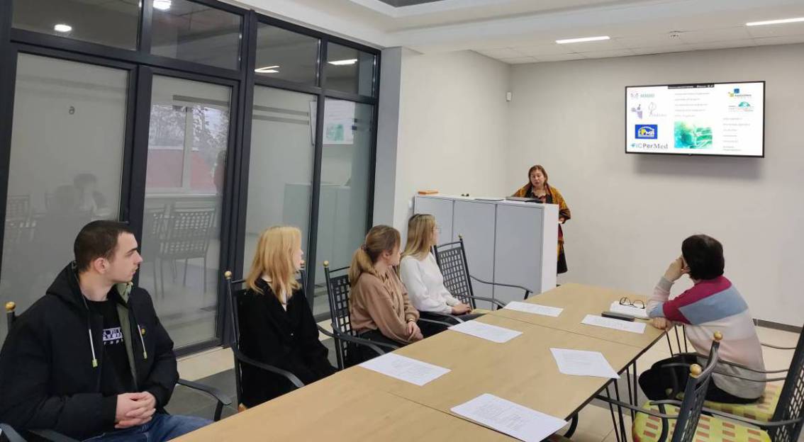 Дослідження мікробіому для якісної діагностики і розвитку персоніфікованої медицини: науковці УжНУ провели спеціальний майстер-клас