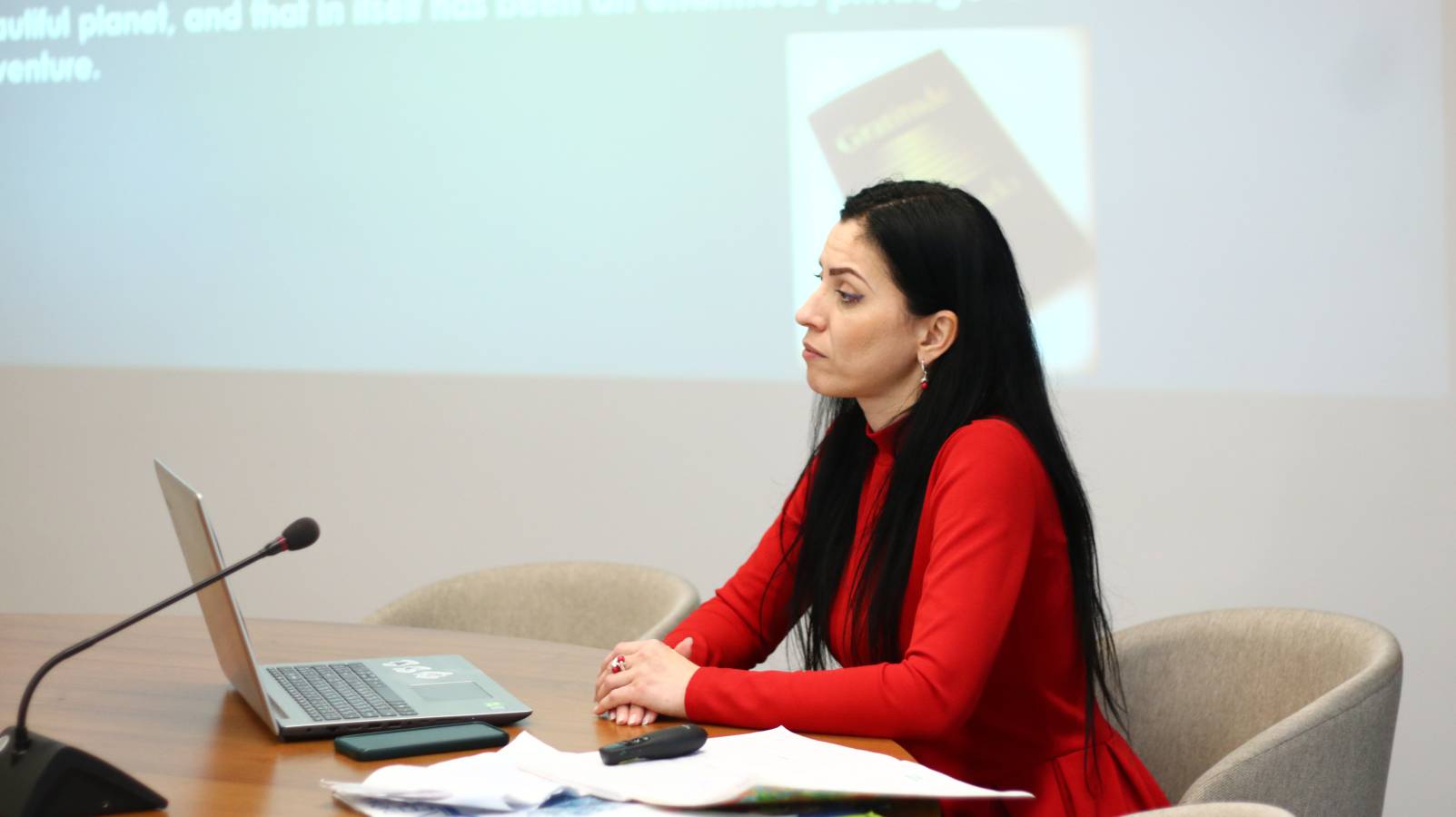 В УжНУ втілюють проєкт «Лабораторія літератури Земної кулі»