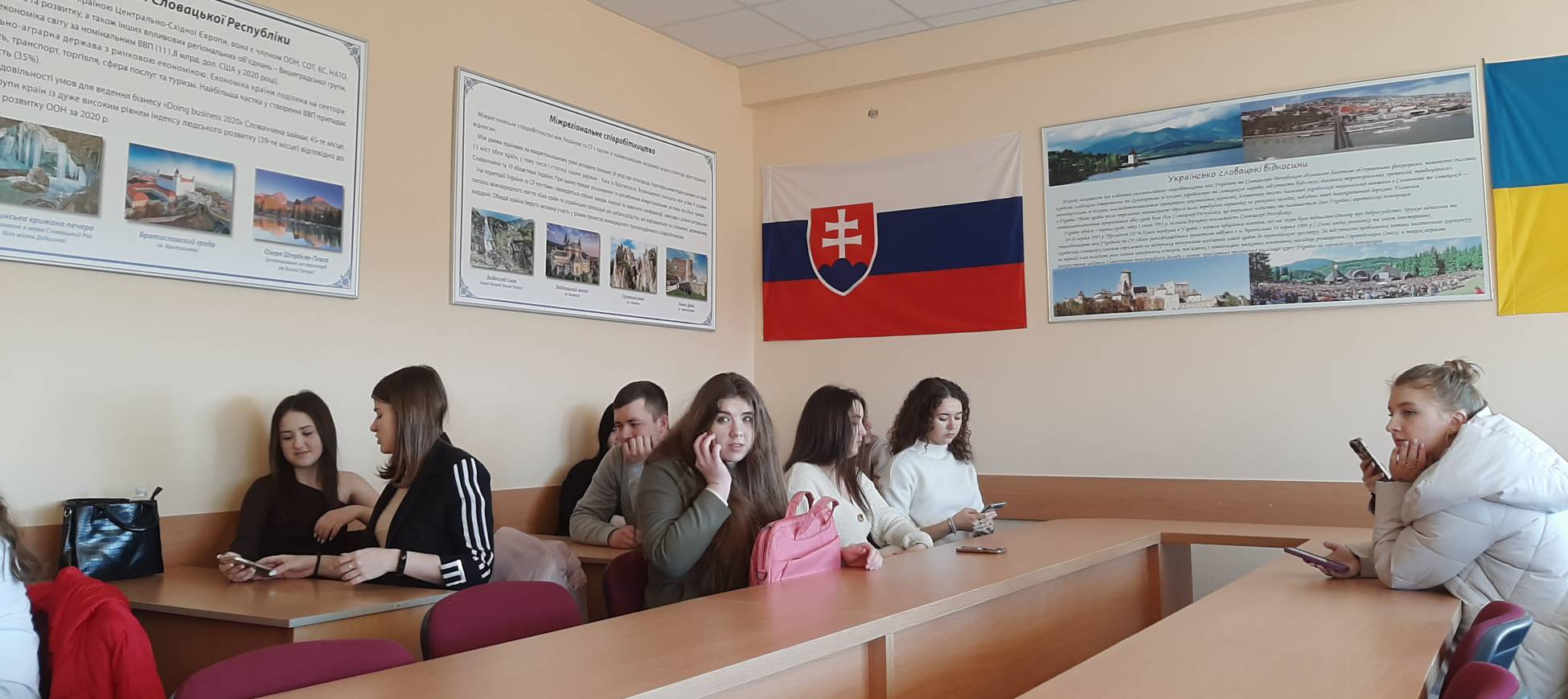 На ФМЕВ відкрили кабінет українсько-словацької дружби