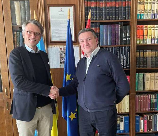 Українсько-угорський навчально-науковий інститут відвідав посол Швеції