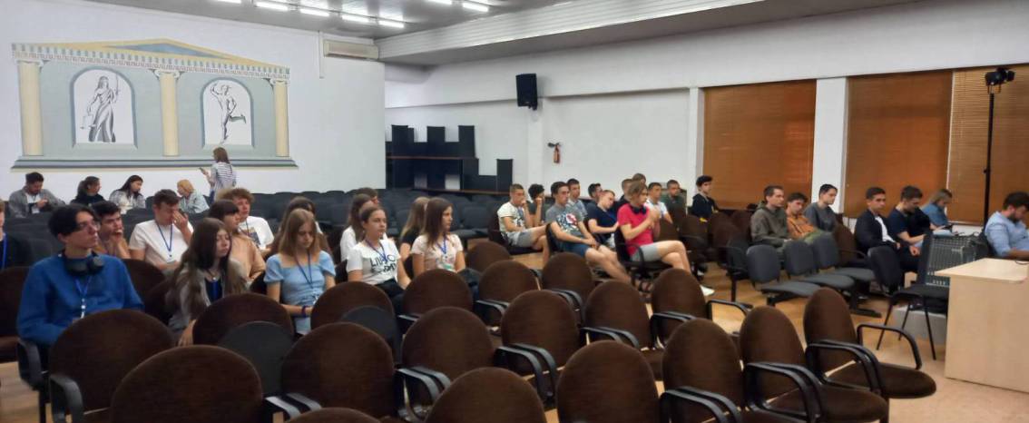 Як зробити з програмного коду ефективний продукт і розібрати кулемет на швидкість  – хайлайти десятого дня Літнього університету