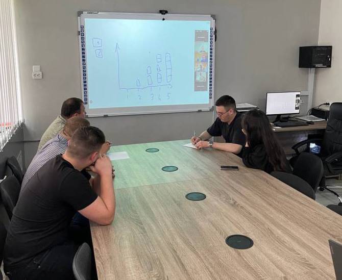 На факультеті інформаційних технологій відбулася онлайн-зустріч з представниками компанії «Avenga»