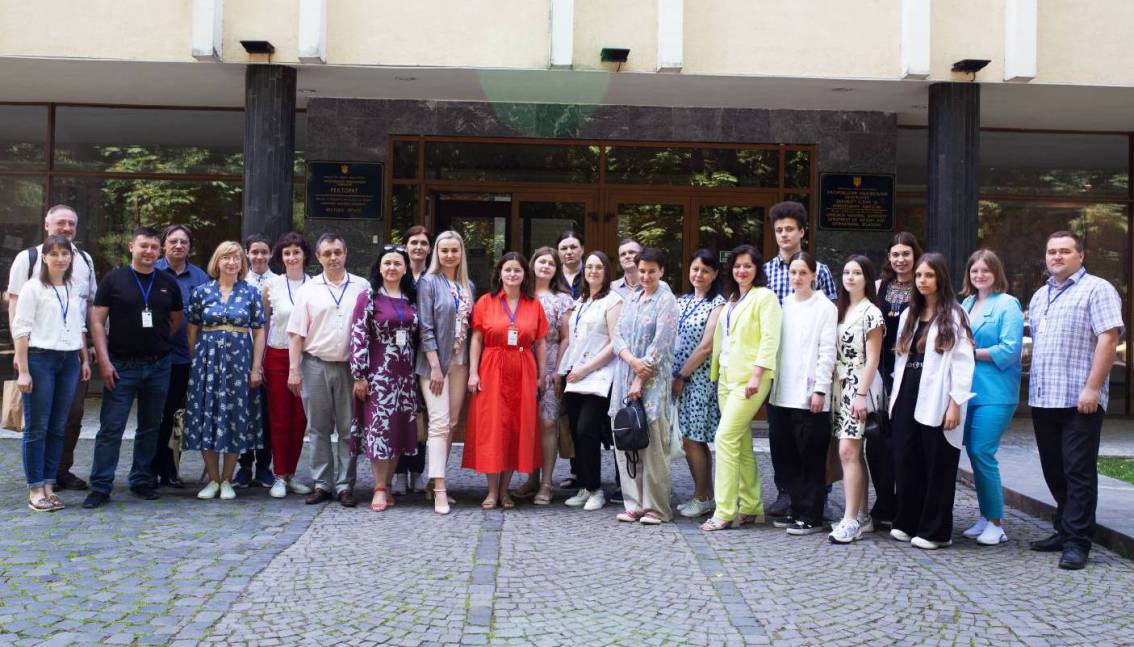 В УжНУ відбулася Міжнародна науково-практична конференція «Навколишнє середовище для майбутнього через наукову освіту»