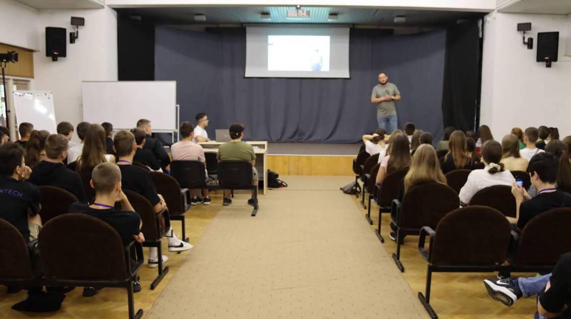 IT-професії, лідерство та оптичні явища – чим запам’ятався дев'ятий день Літнього університету