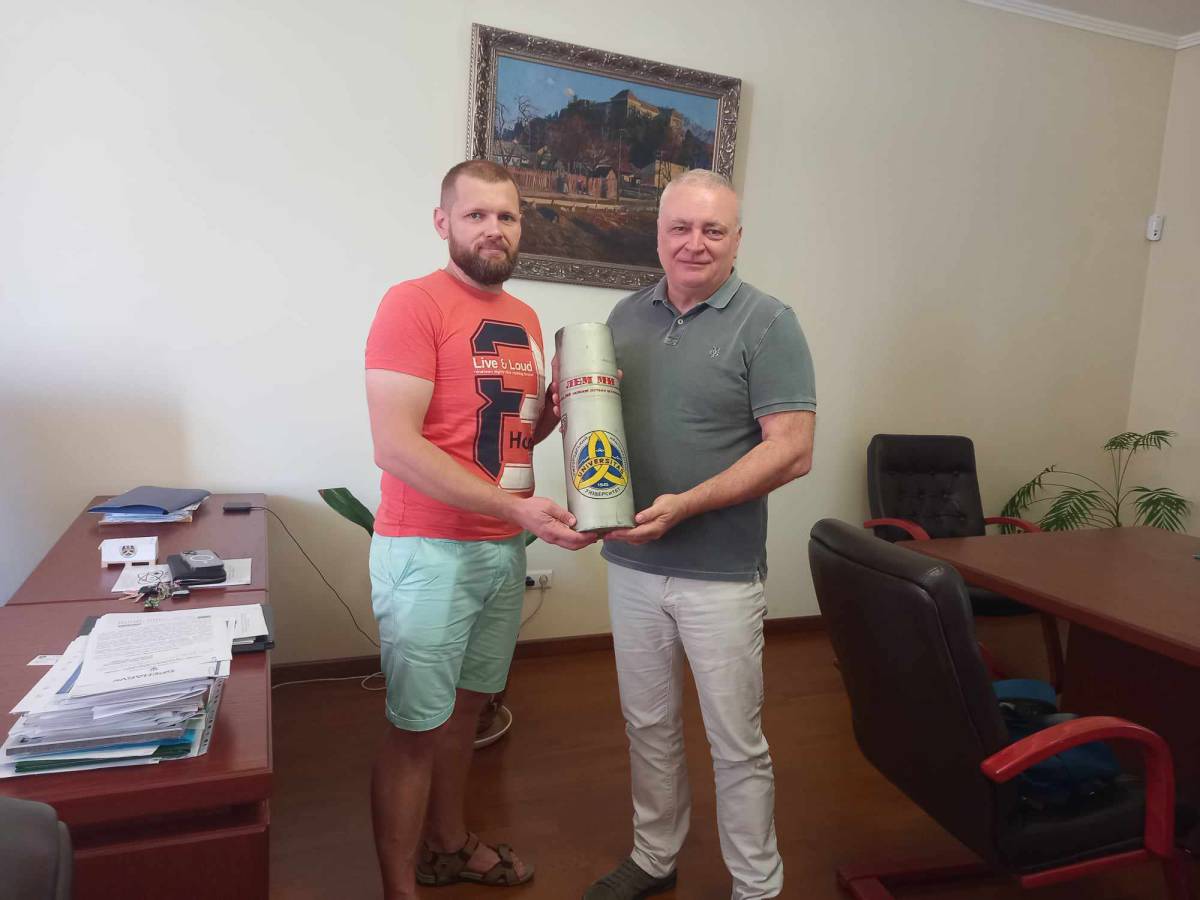 Ужгородський університет отримав подарунок від бійців 128-ї бригади