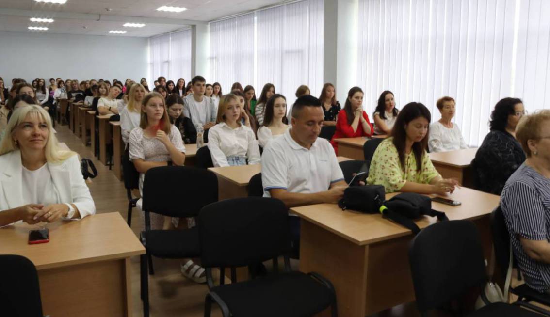 День знань: як в УжНУ знайомилися з першокурсниками