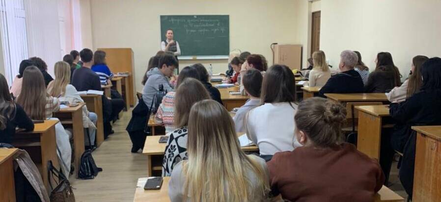 На ФСН влаштували психологічні діалоги між студентами, викладачами і практичними психологами міста Ужгорода