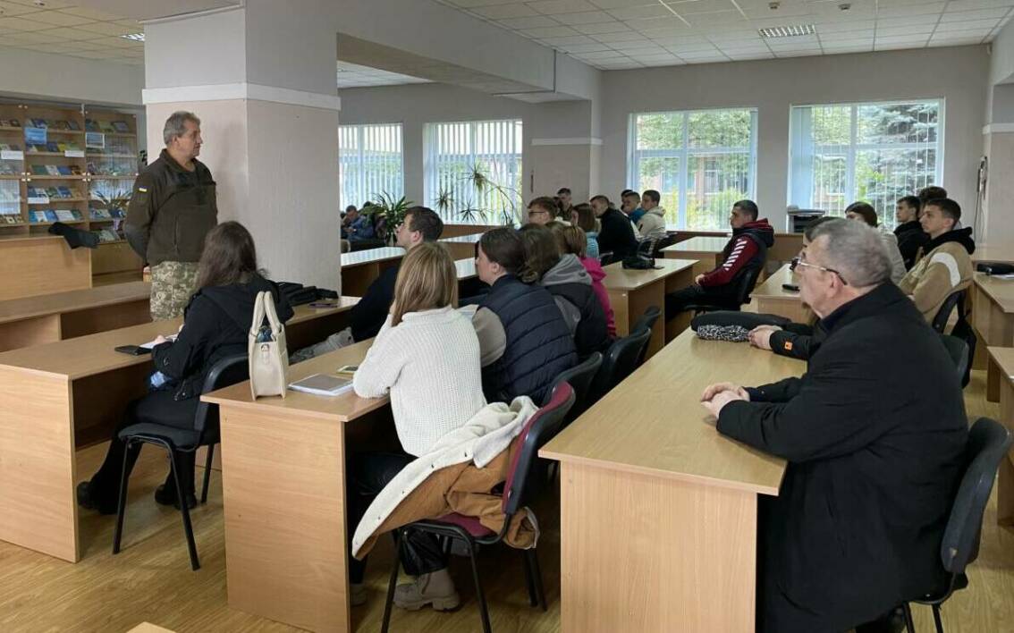 Студенти економічного факультету дізнавалися про Центр підготовки населення до національного спротиву