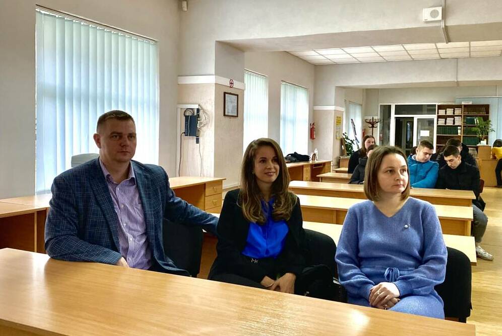 Студенти-економісти дізнавалися про бюджет Закарпаття від заступника голови ОВА