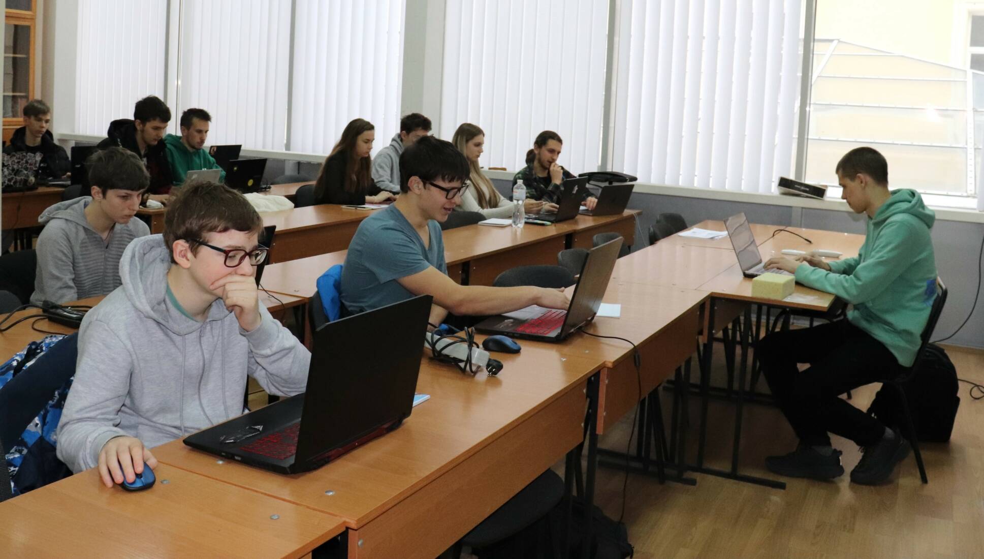 Ужнівці проводять Всеукраїнську зимову школу програмування