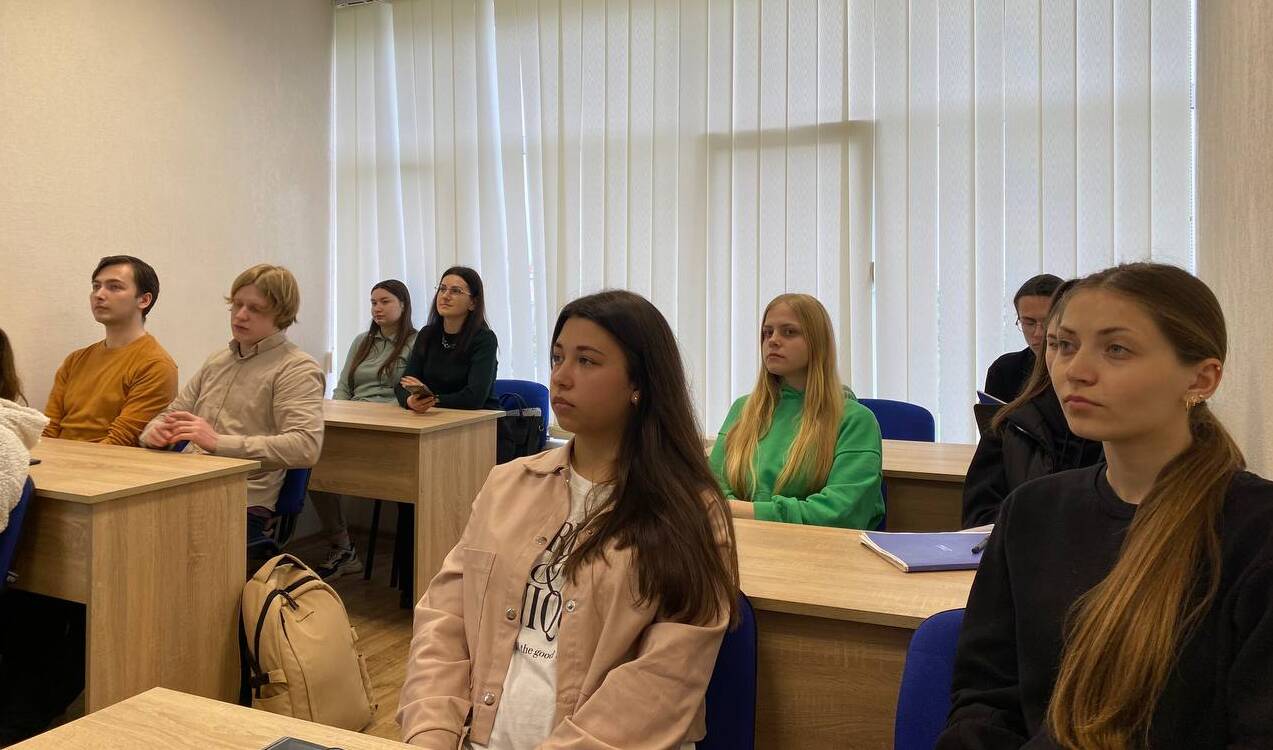 Етнолог із Трнавського університету прочитав лекцію на кафедрі словацької філології