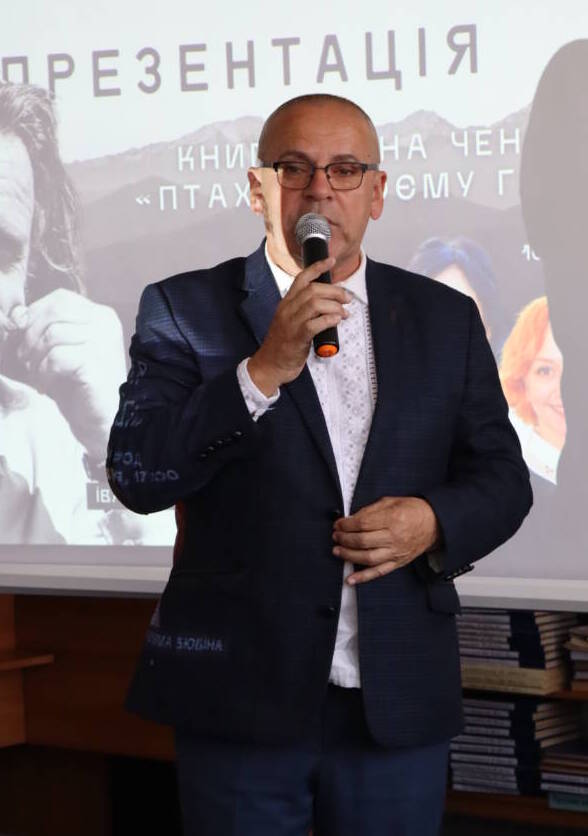 В Ужгороді презентували збірку малої прози Івана Чендея «Птах у своєму гнізді»