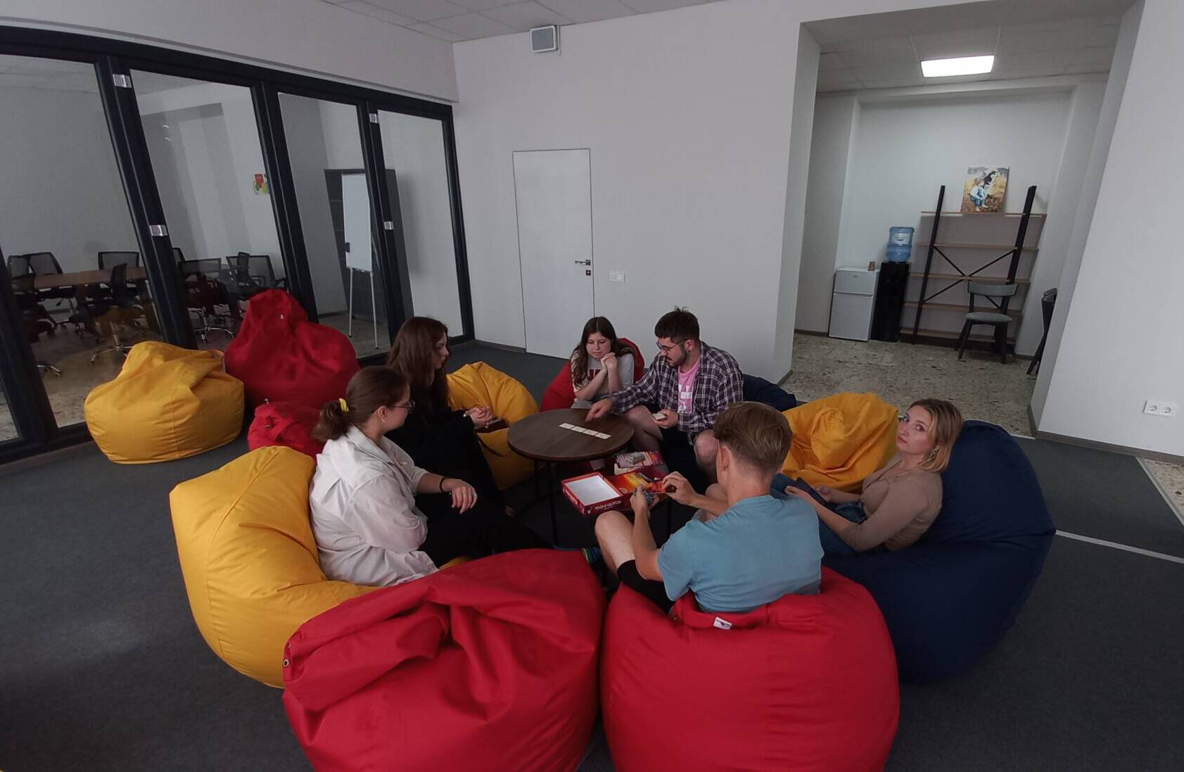 Настільні ігри в УжНУ: познайомитися, пограти, здружитися