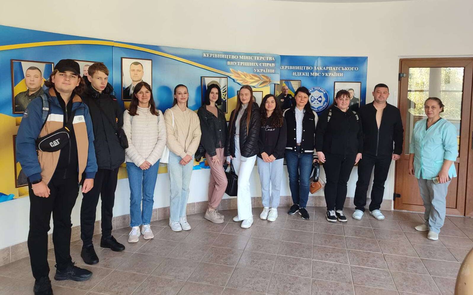 Студенти-біологи знайомилися з роботою Закарпатського НДЕКЦ МВС України